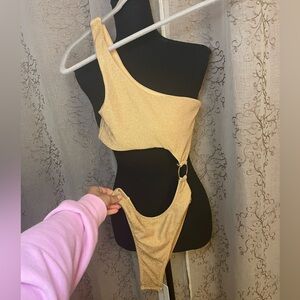 NWT WHITE FOX SWIM Gold Lurex One Shoulder Cut-Out One Piece Swimsuit XS